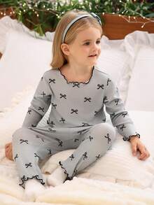 SHEIN 2pcs/Set Baby Girl Infant Toddler 0-3Y New Cute Sweet Casual Daily Graphic Bow Ribbed Knit Round Neck Long Sleeve Fitted Tee And Slim Fit Pants Set, Suitable For Home Wear