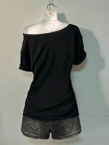 SHEIN EZwear Casual Minimalist Skull Print Dropped Shoulder Women T-Shirt, Suitable For Summer Graphic - Black - View 2