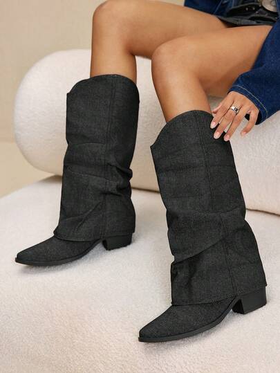 Daringsoles Damstövlar med spetsiga tår och grov klack i westernstil, rynkade