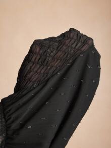 BizChic Áo kiểu tay phồng cổ cao màu đen mới mùa Thu/Đông 2025 với họa tiết thêu chỉ kim loại, thanh lịch, phù hợp cho công sở, đi làm hàng ngày, lãng mạn, phong cách thập niên 90, Giáng sinh và Năm mới. Thích hợp cho Lễ Tạ ơn, tiệc tùng, đi biển, lễ tốt nghiệp, kỳ nghỉ, dự đám cưới, tiếp khách, hẹn hò, tiệc tùng, buổi hòa nhạc, bữa ăn sáng muộn, sân bay. - màu đen - Xem 7