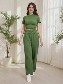 Set de 2 piezas para adolescente: Camiseta de manga corta con cuello alto de tela texturizada + Pantalón largo informal - Verde Oliva - Ver 3