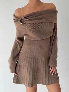 Aloruh 少女咖色一字肩金属拼接腰部百褶A字迷你连衣裙，秋冬 - 咖啡棕 - 查看 3
