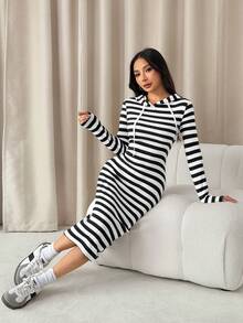 SHEIN PETITE 女式黑白罗纹紧身连帽连衣裙 - 黑與白 - 查看 6