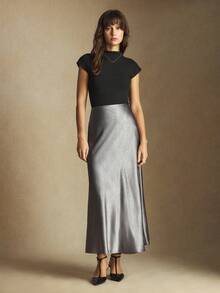 BizChic 2025秋冬新款灰色缎面褶裥中长裙，现代优雅，适合都市通勤、日常百搭、浪漫休闲，亦可搭配90年代复古风服饰，例如圣诞节、新年、感恩节派对、海滩、毕业典礼、时尚假日等场合，也适合婚礼宾客、主人、约会、派对、音乐会、早午餐、机场等。 - 灰色 - 查看 4