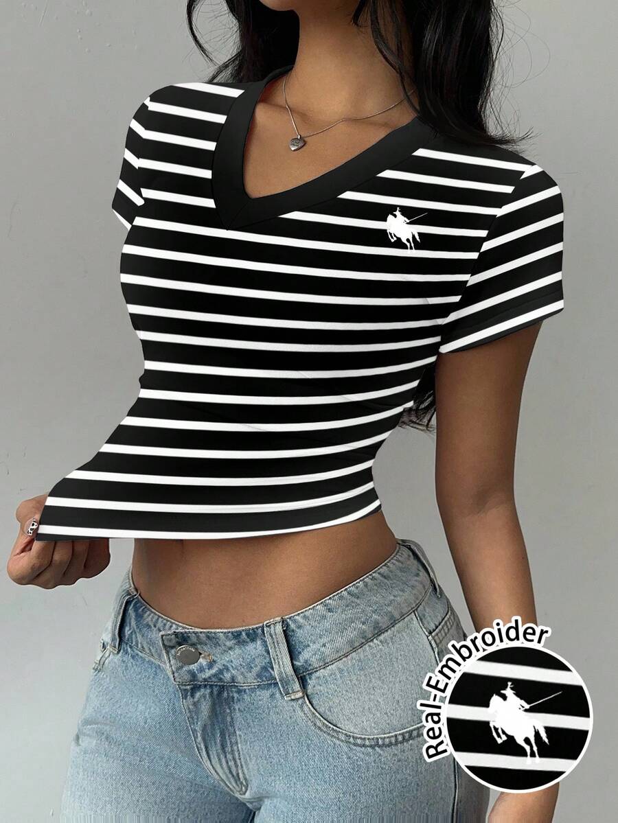 SHEIN BASICS Women's Fashion Knight Embroidery Striped Slim Fit Short Sleeve V-Neck T-Shirt, Summer - Black - View 1