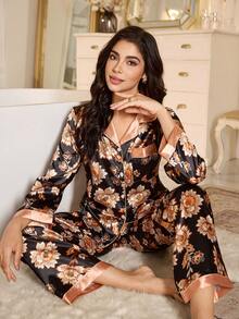 LuxeNights 成熟优雅复古印花撞色缎面翻领上衣和裤子女士睡衣套装，适合秋冬季节穿着。 - 橘色 - 查看 1
