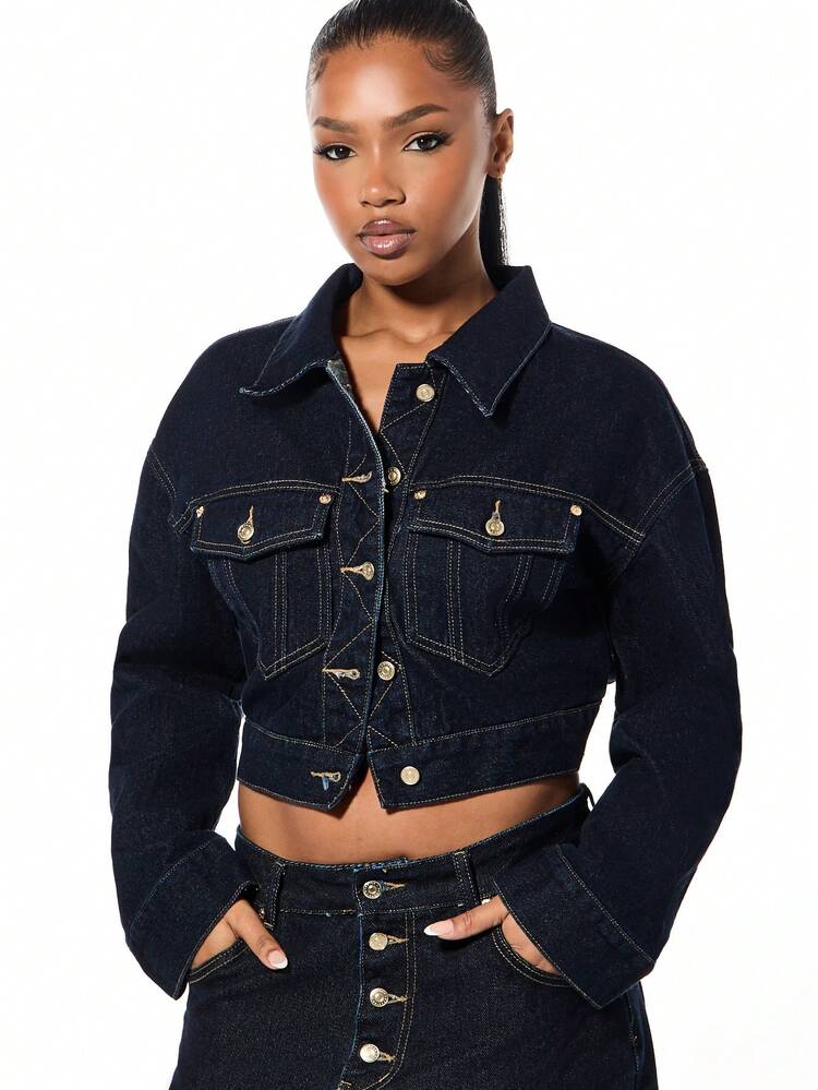 SUMWON WOMEN Chaqueta vaquera corta de gran tamaño con detalles dorados