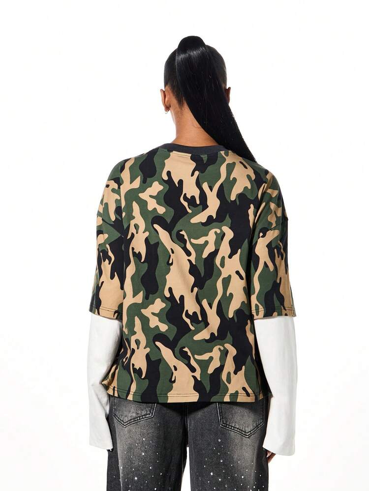 SUMWON WOMEN オーバーサイズ カモフラージュ グラフィック Tシャツ、白長袖、アメリカンスウィートハート星プリントレイヤードストリートウェアトップ