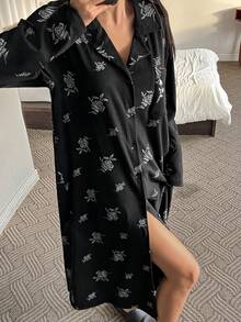 DAZY Floral Pattern Loose Long Sleeve Full Zip Robe Sleepwear Robe, Winter - Black - View 1