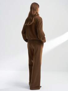 Airaco 女士休闲纯色半开领口袋连帽衫，直筒卷边运动裤，两件套，适合春秋冬 - 棕色 - 查看 2