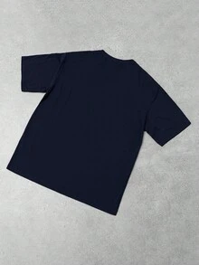 Manfinity Roghcode 1 件男士休闲宽松短袖 T 恤，黑色，水钻装饰，超大宽松廓形，成熟街头风格，适合通勤、日常穿着、返校、度假，是送给男朋友/丈夫的绝佳礼物，情侣装 - 藏蓝色 - 查看 2