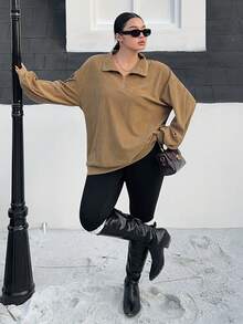 Dazy Plus Áo nỉ nữ cỡ lớn dáng rộng, khóa kéo nửa thân, dây rút, màu trơn, kiểu dáng đường phố. - Màu Khaki - Xem 4