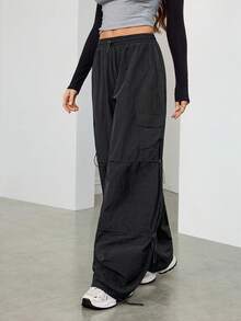 SHEIN EZwear 加大码男女夏季街头运动实用工装裤，抽绳松紧腰，宽松降落伞低腰哈伦裤 - 黑色 - 查看 4