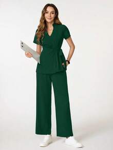 TaskEZ Komplet pielęgniarski, jednokolorowy top z dekoltem w serek, krótkim rękawem i węzłem z boku, ze spodniami