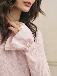 女式秋季新款法式圆领蕾丝拼接绉纱喇叭袖衬衫 - 粉色 - 查看 4