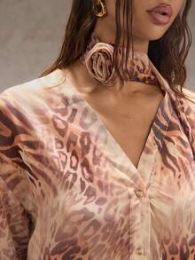 Glamine Blusa de manga larga suelta y delgada con decoración de flores 3D y estampado de leopardo para mujer, otoño - Multicolor - Ver 7