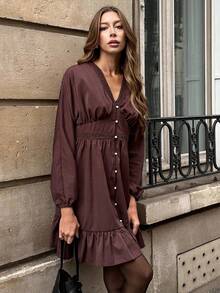 Chiquease Vestido de manga farol con escote profundo en V y cintura ceñida, nuevo para otoño/invierno 2025. Vestido elegante con volantes en el bajo, conjunto exterior rojo-café, vestido versátil para ir y venir en otoño/invierno para mujeres. - Óxido marrón - Ver 1