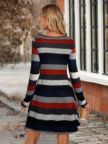 EMERY ROSE Đầm ngắn cổ tròn tay dài họa tiết sọc tương phản dành cho nữ - Nhiều màu - Xem 2