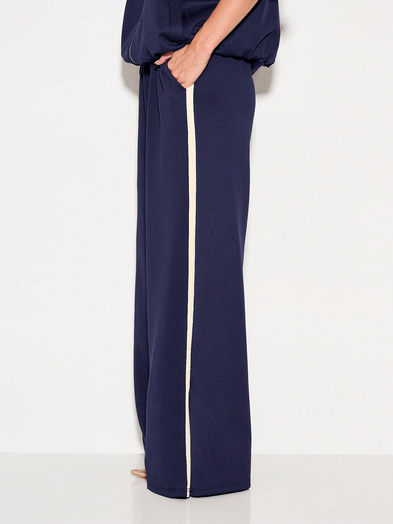 KIZN Spodnie dresowe z szerokimi nogawkami i bocznymi paskami