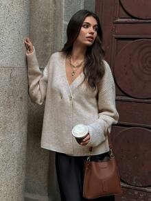 SHEIN Unity 秋冬V领罗纹宽松休闲双排扣独特时尚通勤日常开衫毛衣 - 杏色 - 查看 5