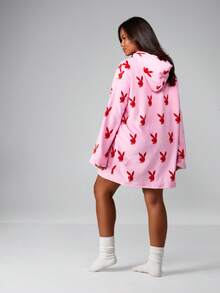 Missguided x Playboy رداء كنزة بقلنسوة مطبوع عليه أرنب مقاس كبير للكريسماس - متعدد الألوان - مشاهدة 2
