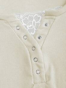 Sweetra 女式纯色长袖T恤，蕾丝孔眼装饰，半开袖口，秋季 - 奶油色 - 查看 4