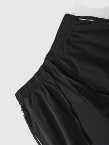 PAVTROS 男士复古风运动套装两件套，立领外套和运动裤，蓝黑撞色设计，独特亮眼，适合运动、户外、返校、休闲穿着、节日礼物。男士慢跑套装，健身套装，男士运动服，运动套装，健身服，男士套装，街头风，朋友，情侣装，宽松版型，男士，印花，日系风格，男女通用，我爱我的女朋友 - 黑色 - 查看 6