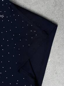 Manfinity Roghcode 1 件男士休闲宽松短袖 T 恤，黑色，水钻装饰，超大宽松廓形，成熟街头风格，适合通勤、日常穿着、返校、度假，是送给男朋友/丈夫的绝佳礼物，情侣装 - 藏蓝色 - 查看 6