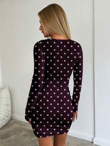 Aloruh 女士纯色圆领长袖紫色波尔卡圆点印花浪漫优雅褶饰印花紧身迷你连衣裙，适合约会、外出，时尚 - 彩色 - 查看 2