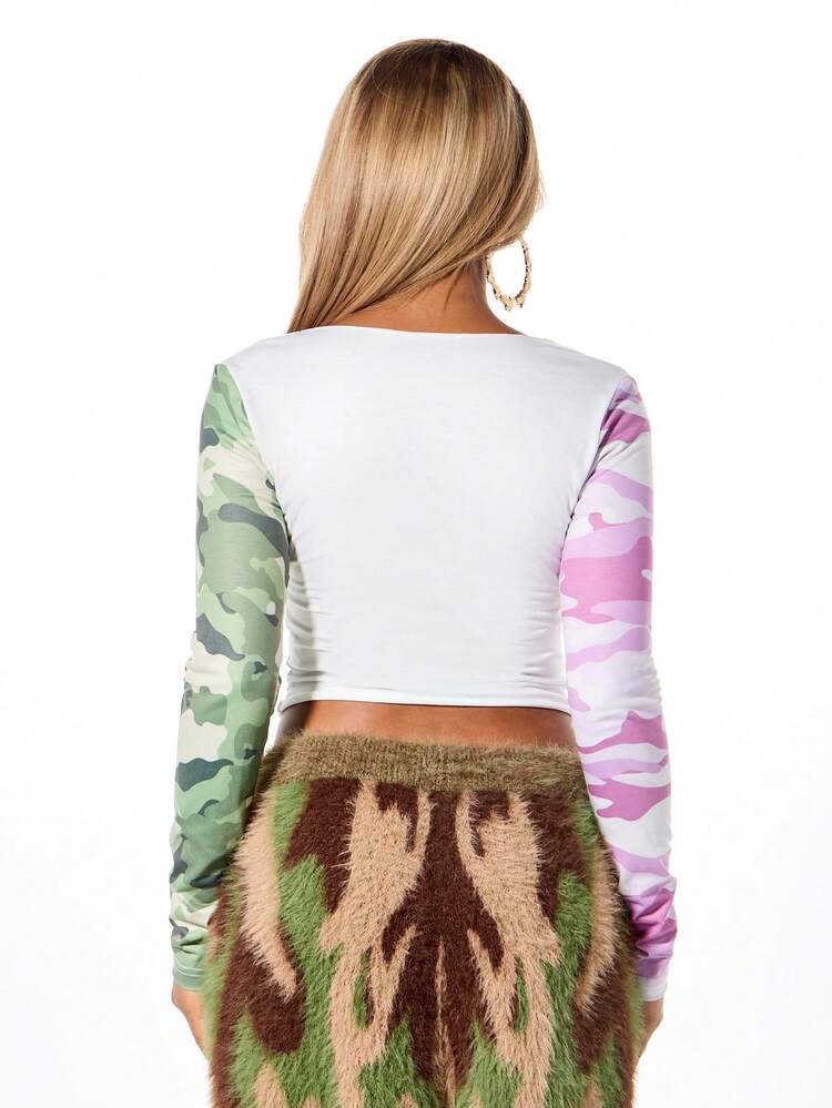 SUMWON WOMEN Contrast Sleeve Camouflage Crop Top
