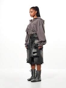 SUMWON WOMEN Oversized Cropped Hoodie With Raw Edge Star Detail And Washed Finish For Casual Streetwear Style - Grey - View 3