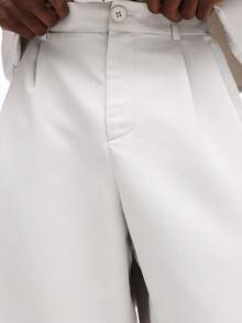 Bộ đồ nam SUMWON dáng ngắn gồm áo sơ mi dài tay có cổ và quần ống rộng xếp ly, thích hợp cho mùa xuân hè. - Xám - Xem 6