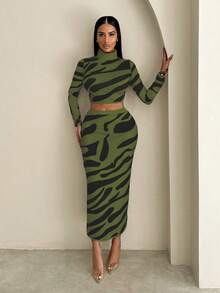 Zolique 2 件套女式短款针织高领上衣和动物印花裙套装，时尚又有型 - 軍綠色 - 查看 1