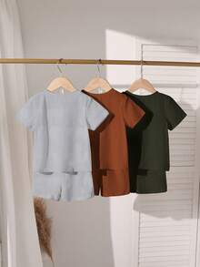 SHEIN Explorewe 6件套幼儿男童纽约字母印花圆领短袖T恤和短裤休闲套装，灰色*1，棕色*1，军绿色*1 - 灰色 - 查看 2