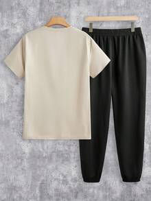 Manfinity Homme Moon & Black Hole Graphic Letter Print Casual Knit Khaki Short Sleeve Top & Black Pants Set, Plus Size Men - Khaki - View 4