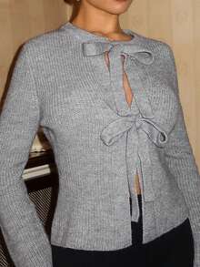 Glamine Mantel Sweater Rajut Bergaris Vintage untuk Wanita dengan Benang Metalik Berkilau dan Dekorasi Pita di Bagian Depan - Grey - View 6