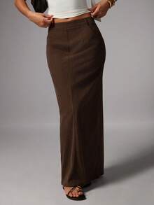 Avenya 棕色灯芯绒及地长裙，优雅时尚，正式场合，适合外出、新年、秋冬季、职场女性、简约百搭、收腰设计、办公室女性、单身派对、通勤、休闲、闺蜜聚会、校园穿着、多种场合、休闲、商务休闲、秋季、万圣节、圣诞节、外出、学术氛围、派对、生日、返校节等场合。 - 棕色 - 查看 3