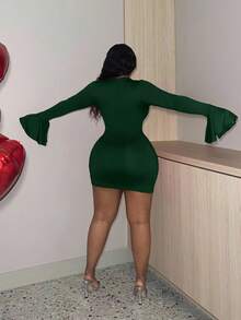 Veslaya Vestido ajustado rojo sexy con diseño hueco y mangas acampanadas para tallas grandes, con diseño revelador en el pecho - Verde Oscuro - Ver 3