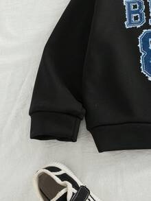 Genkimix Kids 2 件套幼儿男童秋季新款服装，圆领长袖运动衫，仿牛仔效果印花，休闲直筒牛仔裤，时尚百搭街头服饰套装 - 彩色 - 查看 3
