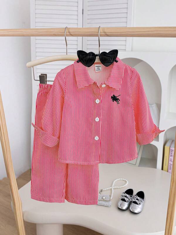 SHEIN Playful Pals 女婴春秋休闲简约时尚两件套，黄白条纹翻领长袖衬衫，黑色刺绣装饰，搭配同色系裤子，适合日常开学季