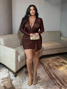 NU&NOW 大码女装连衣裙，秋季收腰紧身连衣裙，深 V 领，性感派对迷你连衣裙；大码女装连衣裙，秋季收腰紧身连衣裙，百搭纽扣设计高领，性感派对迷你连衣裙，冬季 - 棕色 - 查看 6