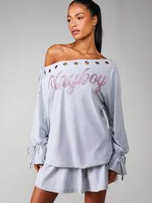 Missguided x Playboy Vestido mini con hombros descubiertos y mangas largas con detalles de puño con lazo y estampado de rhinestones - Gris - Ver 1