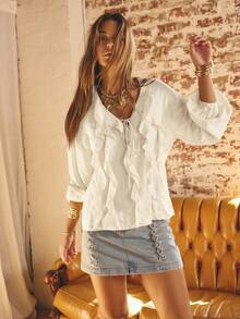 Aralina 荷叶边 V 领长袖前系带衬衫 - 米色 - 查看 7