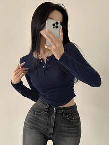 DAZY Camiseta de manga larga de ajuste ceñido con media cartera abotonada de unicolor, ropa de otoño, ropa de vuelta al colegio - Azul Marino - Ver 8