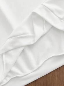 EASEVO 大码男士休闲日常通勤运动风格卡通刺绣贴片撞色条纹侧落肩宽松运动衫 - 白色 - 查看 7