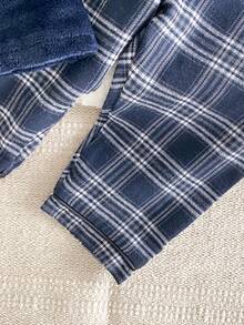 SHEIN 4pcs Baby Boy Plaid Shirt, Pants And Flannel Robe With Eye Mask Sleepwear Set Baby Boys Outfit Baby Boy Pajamas Baby Boy Flannel Baby Boy Winter Sets Baby Boy Bathrobe - Multicolor - View 10