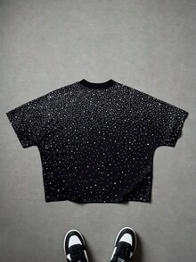Manfinity Roghcode Camiseta corta de manga corta con estampado de murciélago de estilo callejero con rhinestones - Negro - Ver 4