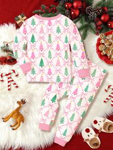 SHEIN Happikins 奶油白圣诞系列，可爱甜美的手绘蝴蝶结，闪亮的粉绿色圣诞树图案印花，女婴休闲舒适长袖上衣和打底裤家居服套装，适合秋冬季节，贴身舒适，充满圣诞氛围，是圣诞礼物的理想之选，穿着轻松舒适，是女婴秋冬季叠穿的理想选择，时尚女婴，休闲装，女婴圣诞图案睡衣，秋冬睡衣，新款，冬季时尚，圣诞睡衣 - 彩色 - 查看 2
