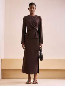 Zivah 2025 春夏新款音乐节、复活节、圣帕特里克节、西部风、游牧风、生日派对、毕业典礼、学院风、学生装、日常休闲、基本百搭、休闲、邮轮旅行、海滩、日光浴、病毒式传播、街头服饰、婚礼宾客波西米亚风、通勤、早午餐、机场装 - 红色缎面醋酸亚麻仿高领褶皱长袖上衣和西装裤 2 件套 - 紅色 - 查看 1