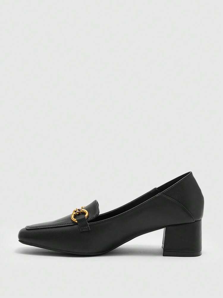 CUCCOO BIZCHIC Women's Classic Black Patent Leather T-Strap Low Heel Flats For Christmas Spring Shoes